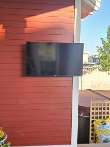 Read more about the article From Flatscreen to Masterpiece: Custom TV Mounting Designs